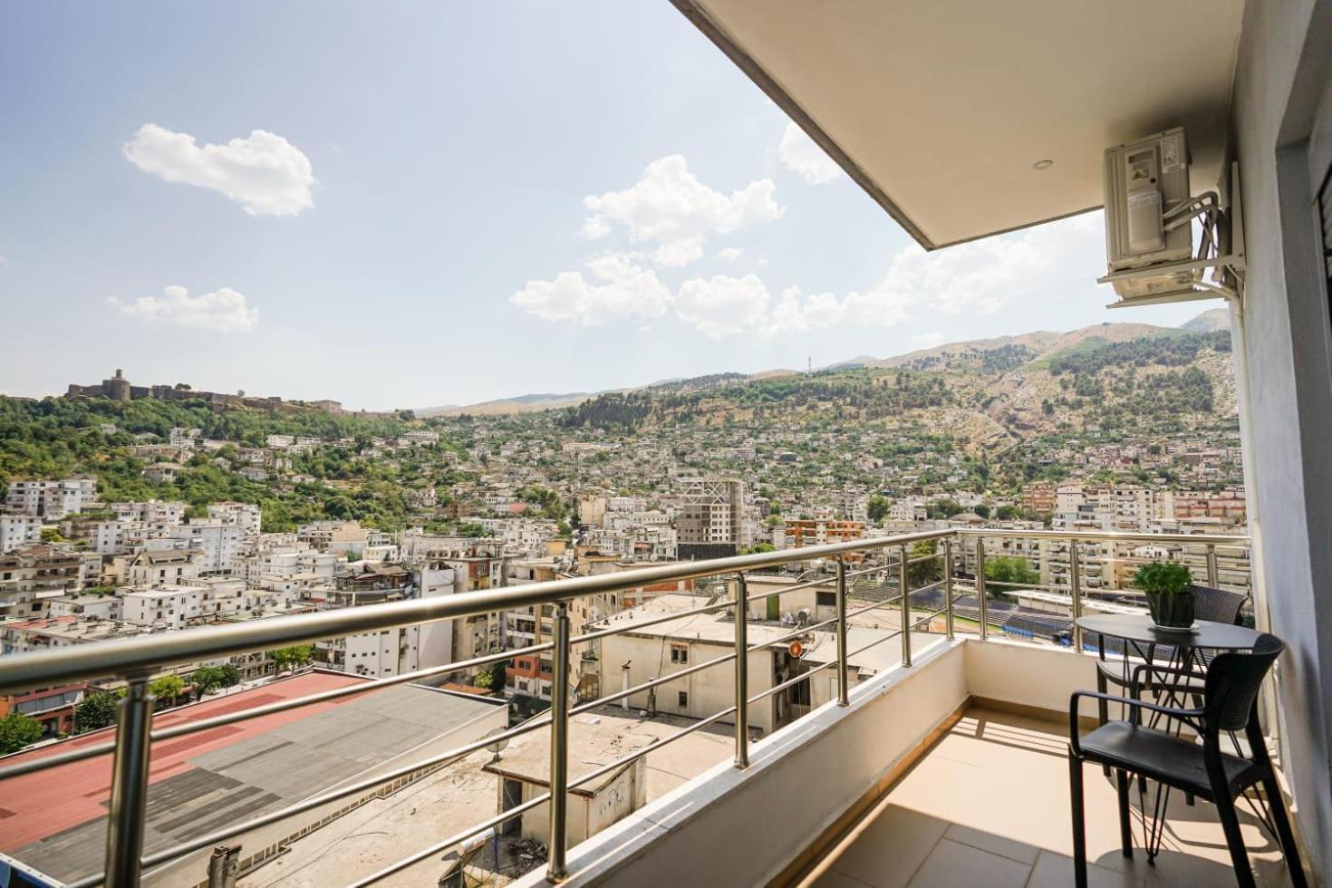 View City Apartments Gjirokastër Eksteriør billede